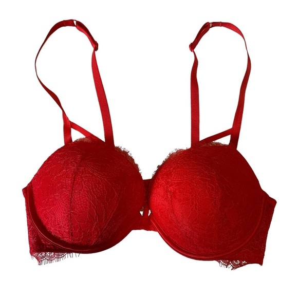 EUC Victoria’s Secret push up bra - Picture 1 of 4